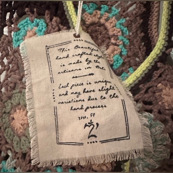 FREE PEOPLE DESERT ROSE CROCHET BOHO VEST HANDCRAFTED FRINGE HARD TO FIND BNWT - Picture 7 of 8